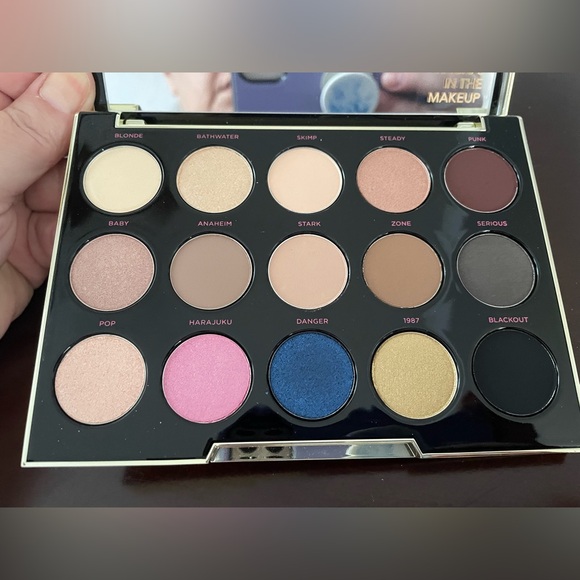 Urban Decay - UD - Gwen Stefania Colab Eyeshadow Palleter - Collector's Edition - Picture 2 of 9